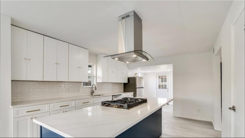 8435 Birchcroft Dr - Photo 2 of 15