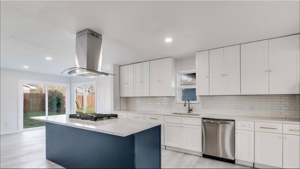 8435 Birchcroft Dr - Photo 3 of 15