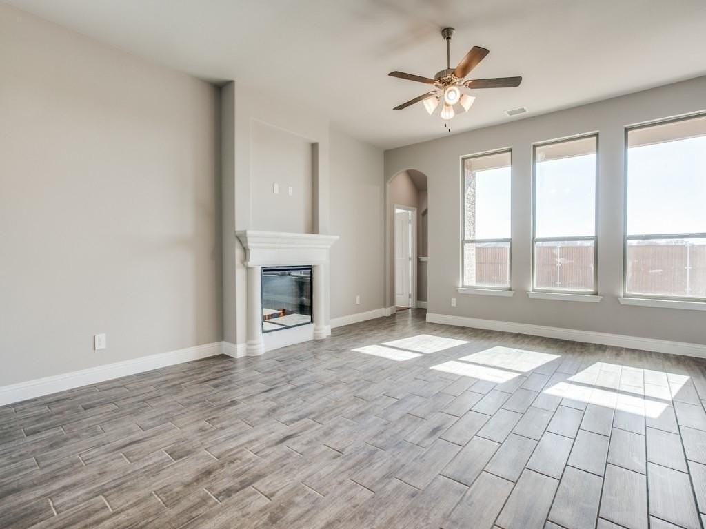 533 Redbud Dr - Photo 6 of 25