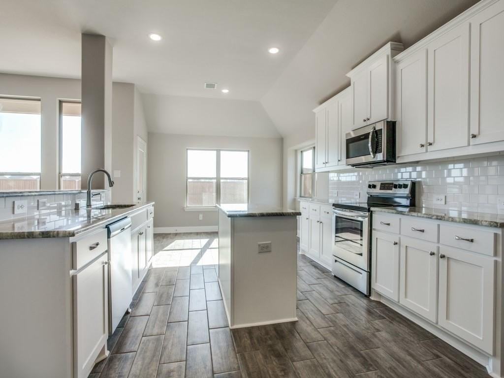 533 Redbud Dr - Photo 7 of 25