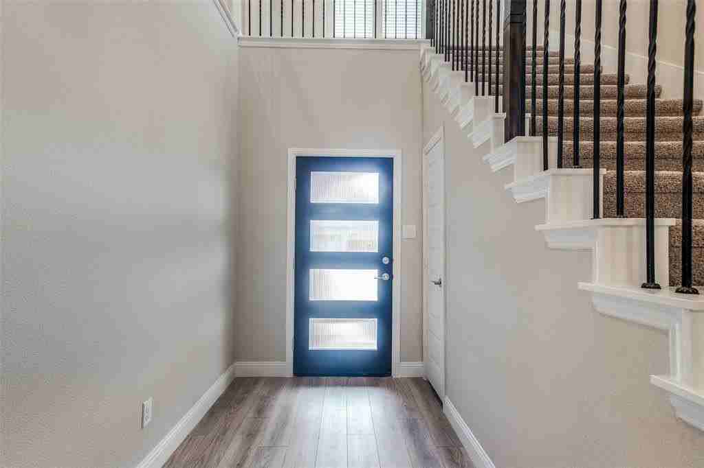 306 Boston Dr - Photo 4 of 26