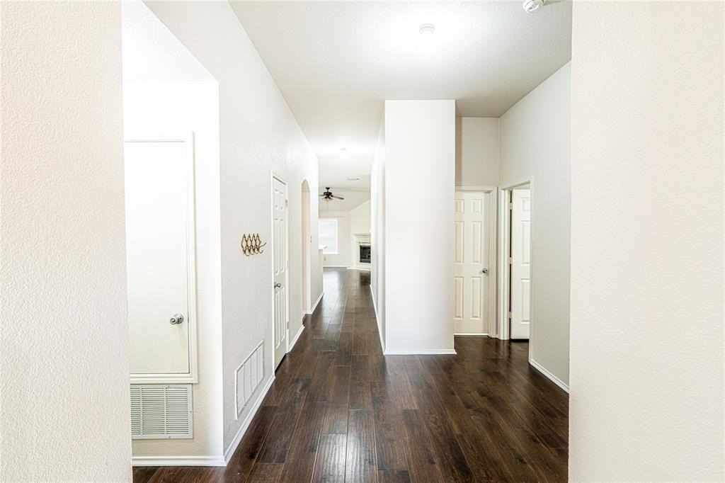 2841 Saddlebred Trl - Photo 2 of 12