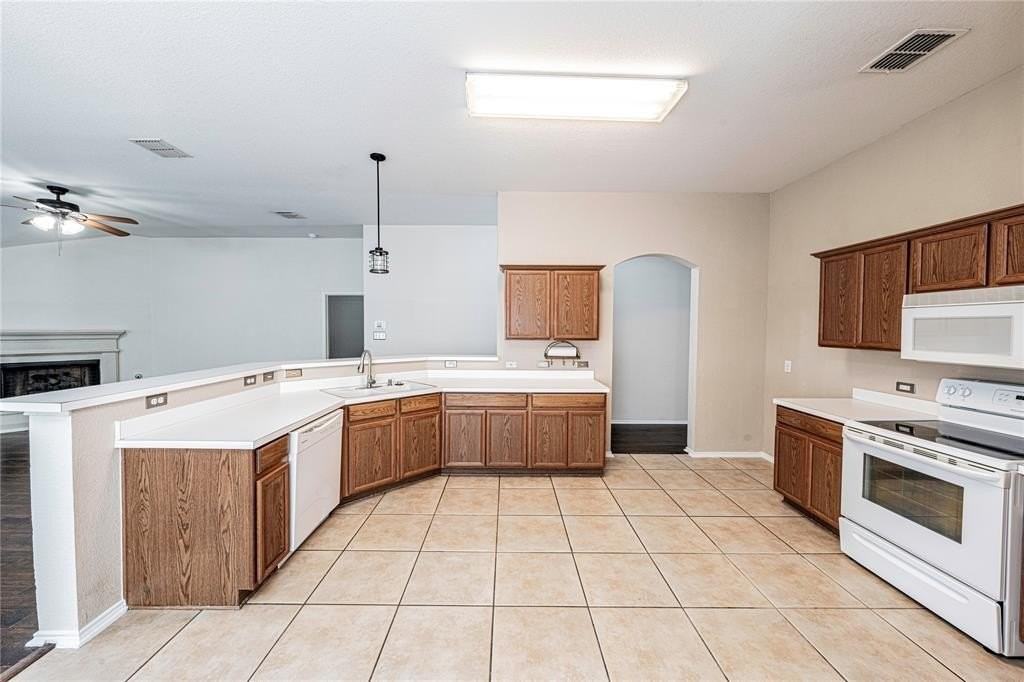 2841 Saddlebred Trl - Photo 4 of 12