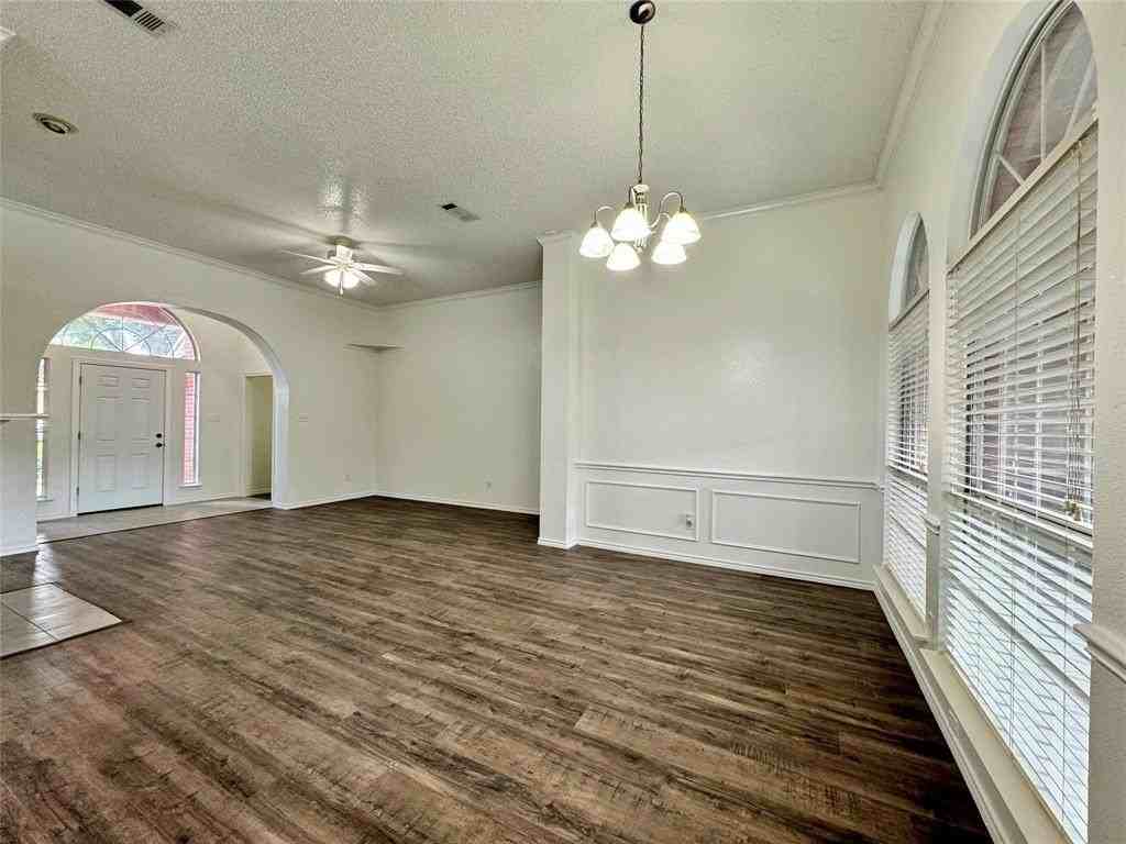 3614 Parkmead Dr - Photo 5 of 27