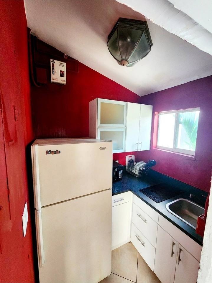 350 Sw 15th Ave #B - Photo 4 of 8