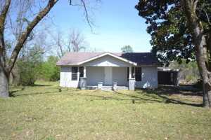 featured image of 412 W University