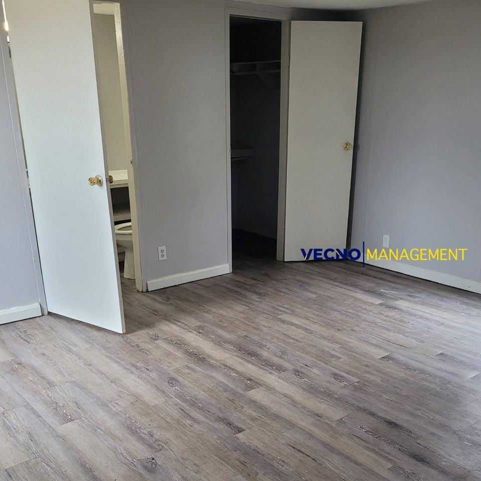 3525 E Main St #24 - Photo 6 of 9