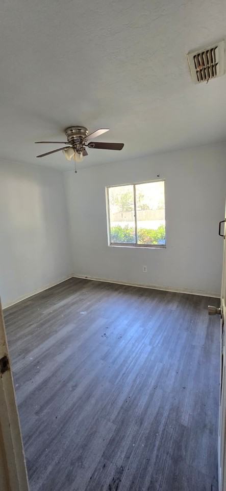 6110 Sw 10th Pl #1 - Photo 4 of 10