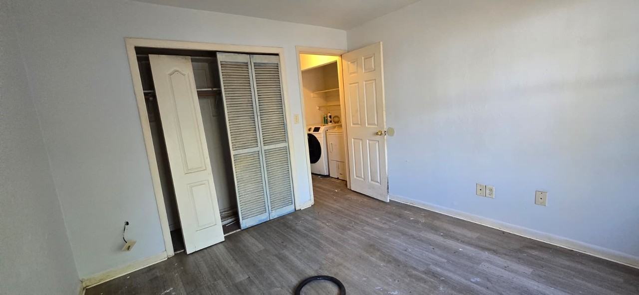 6110 Sw 10th Pl #1 - Photo 6 of 10