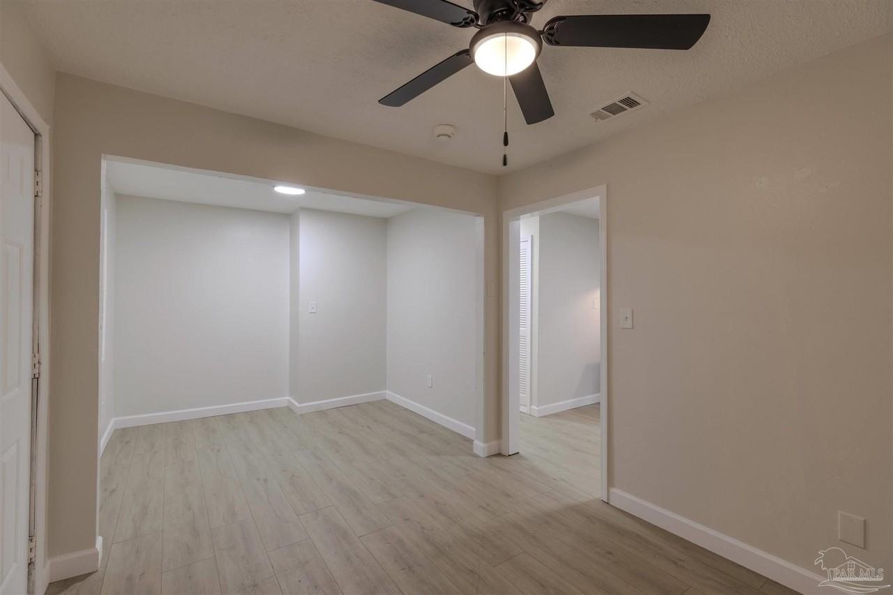 825 Booker Ave - Photo 3 of 21