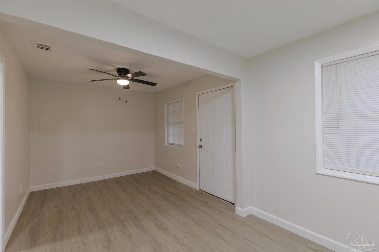 825 Booker Ave - Photo 7 of 21