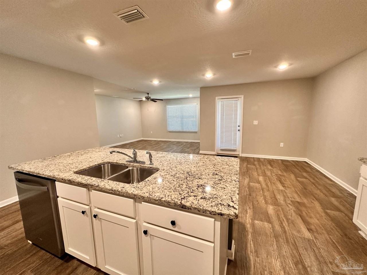 7404 Oak Lake Blvd - Photo 6 of 28