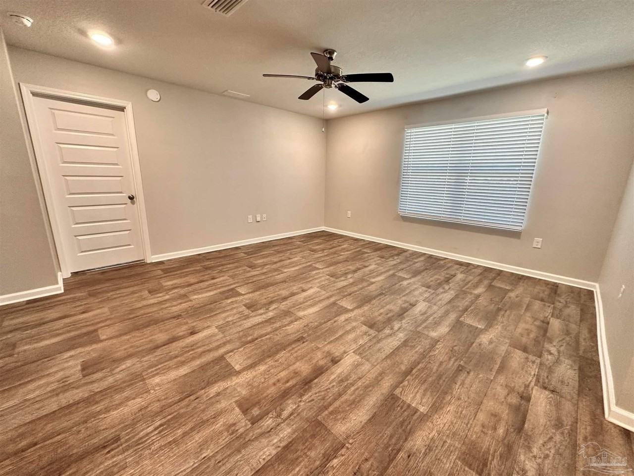 7404 Oak Lake Blvd - Photo 7 of 28