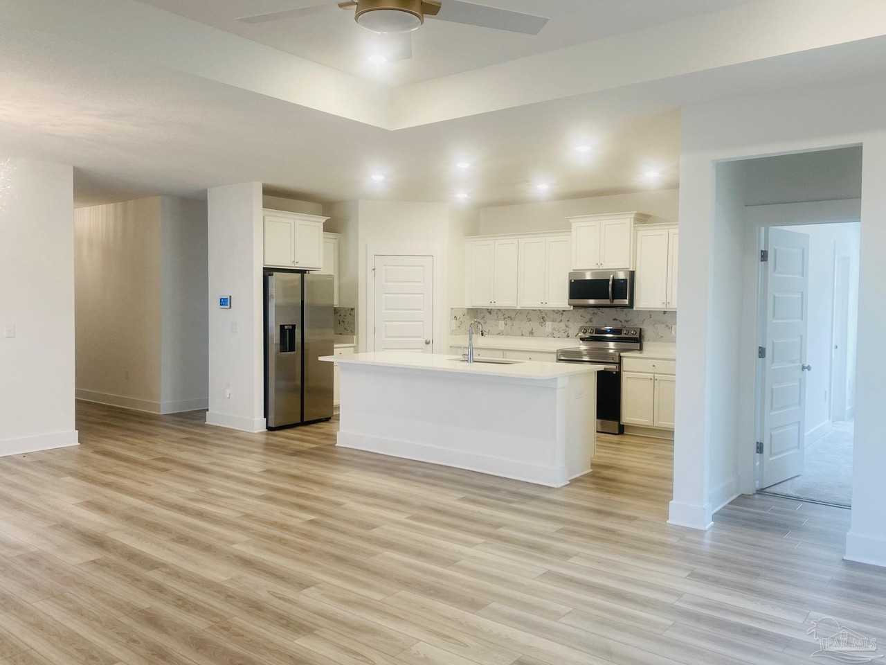 874 Windhill Dr - Photo 4 of 32