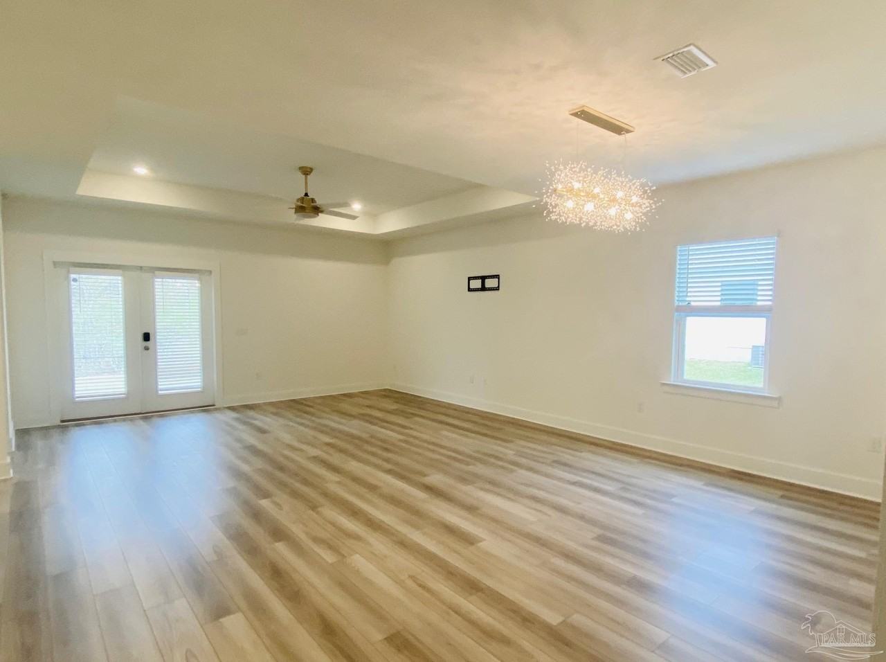 874 Windhill Dr - Photo 7 of 32