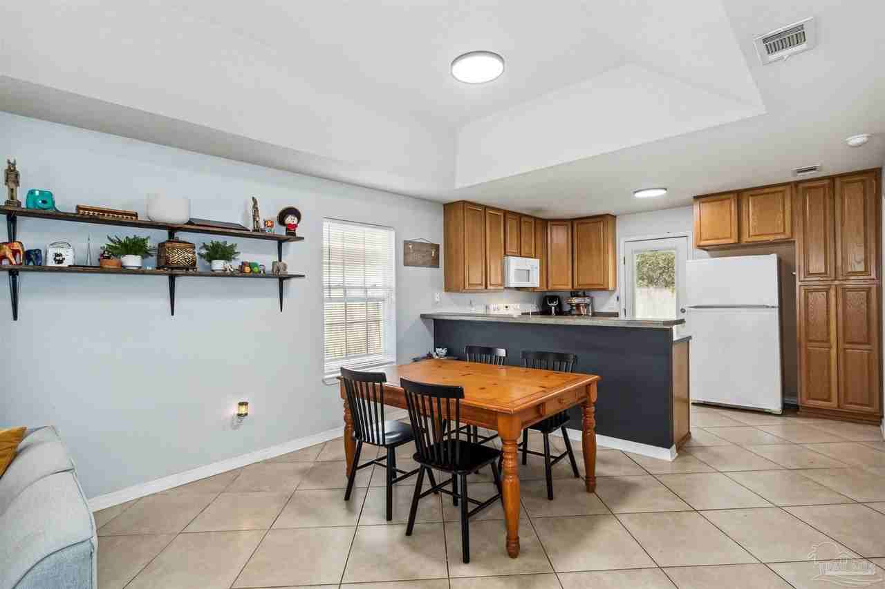 906 Calhoun Ave - Photo 5 of 22