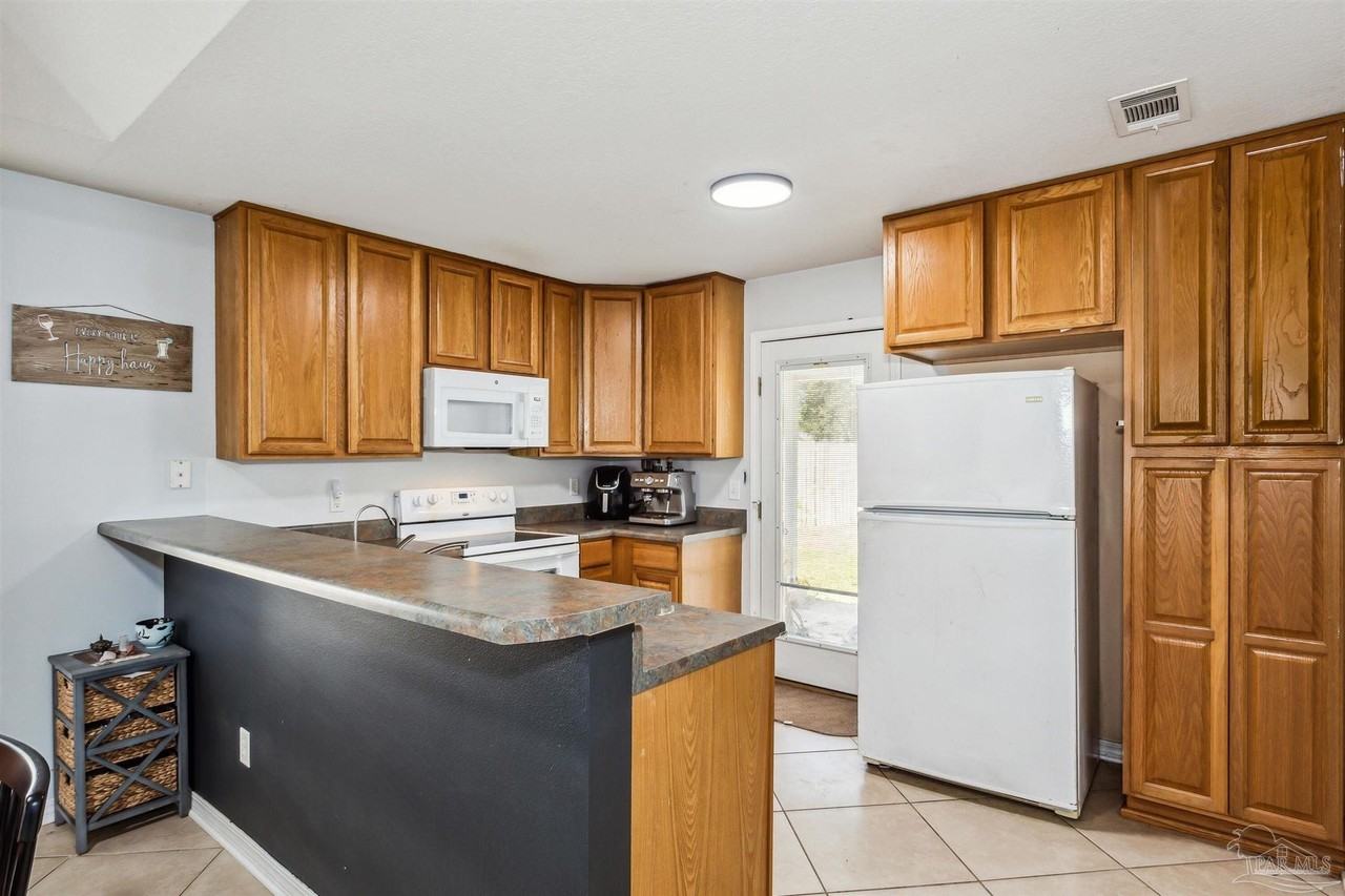 906 Calhoun Ave - Photo 6 of 22