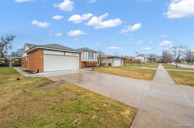 47687 Tilch Rd - Photo 3 of 50