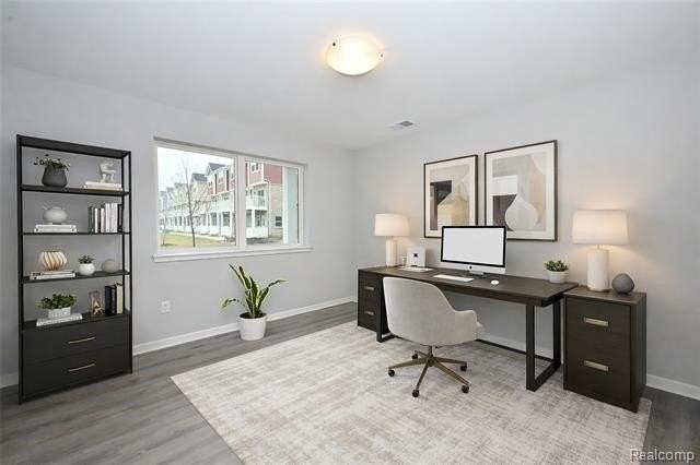 764 Huntley Ln - Photo 4 of 34