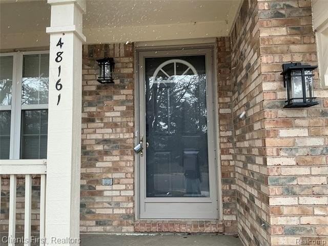 48161 Nottinghill Ln - Photo 3 of 50