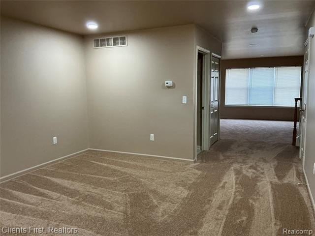 48161 Nottinghill Ln - Photo 4 of 50