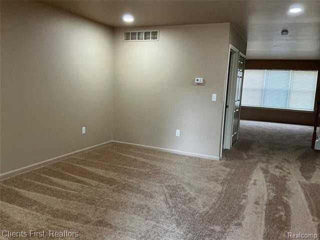 48161 Nottinghill Ln - Photo 6 of 50