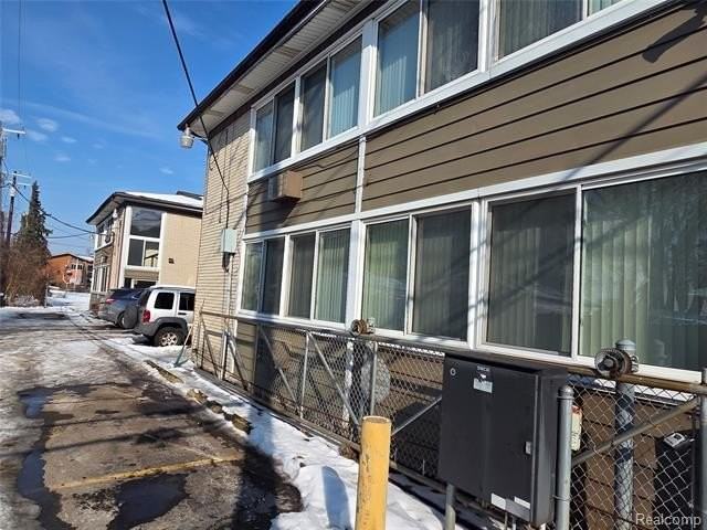 19131 Lahser Rd - Photo 3 of 17