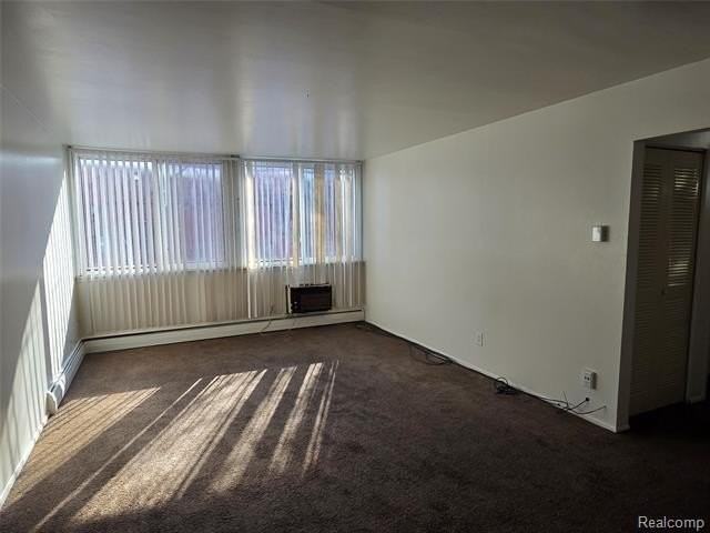 19131 Lahser Rd - Photo 7 of 17