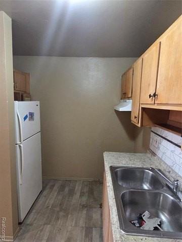 15080 Greenfield Rd - Photo 5 of 13