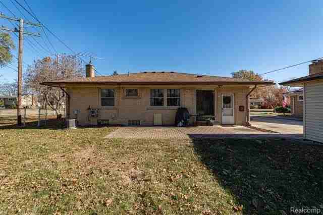 14483 Garden St - Photo 2 of 12