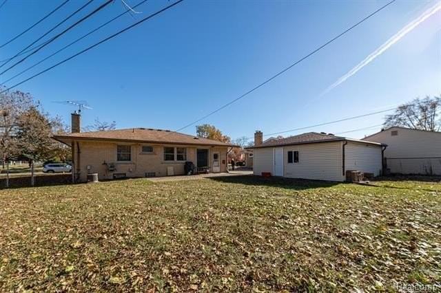 14483 Garden St - Photo 3 of 12