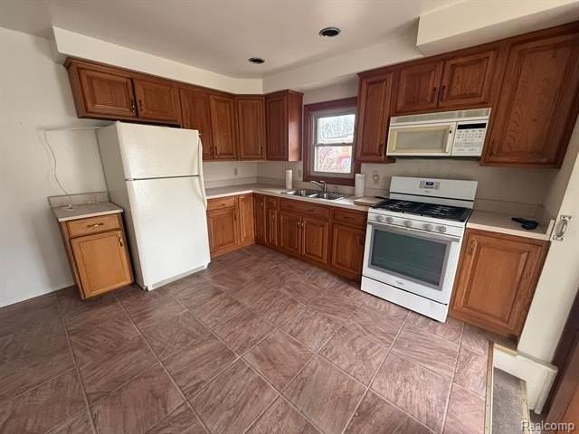 14483 Garden St - Photo 6 of 12