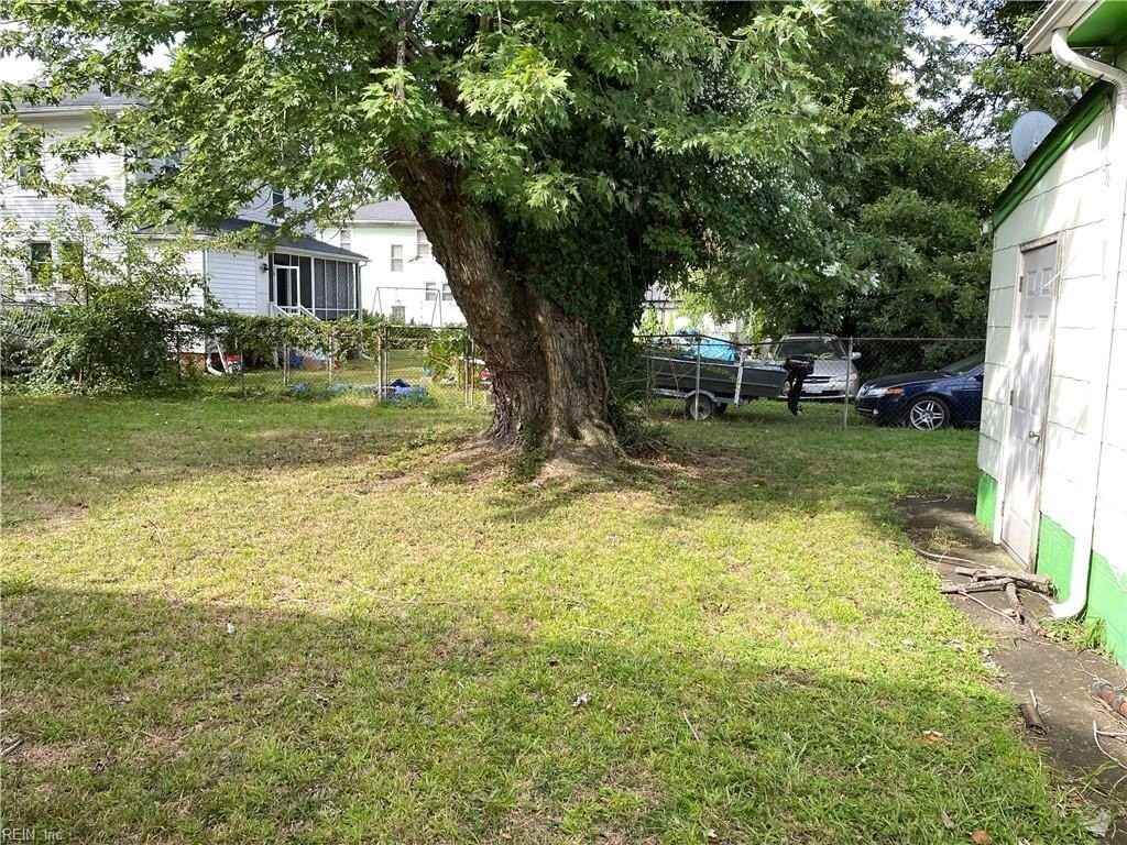 2405 Parish Ave - Photo 4 of 38