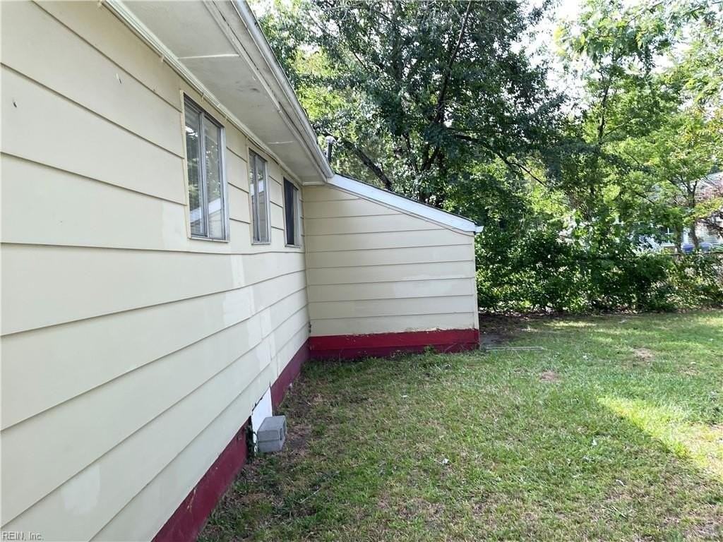 2405 Parish Ave - Photo 5 of 38