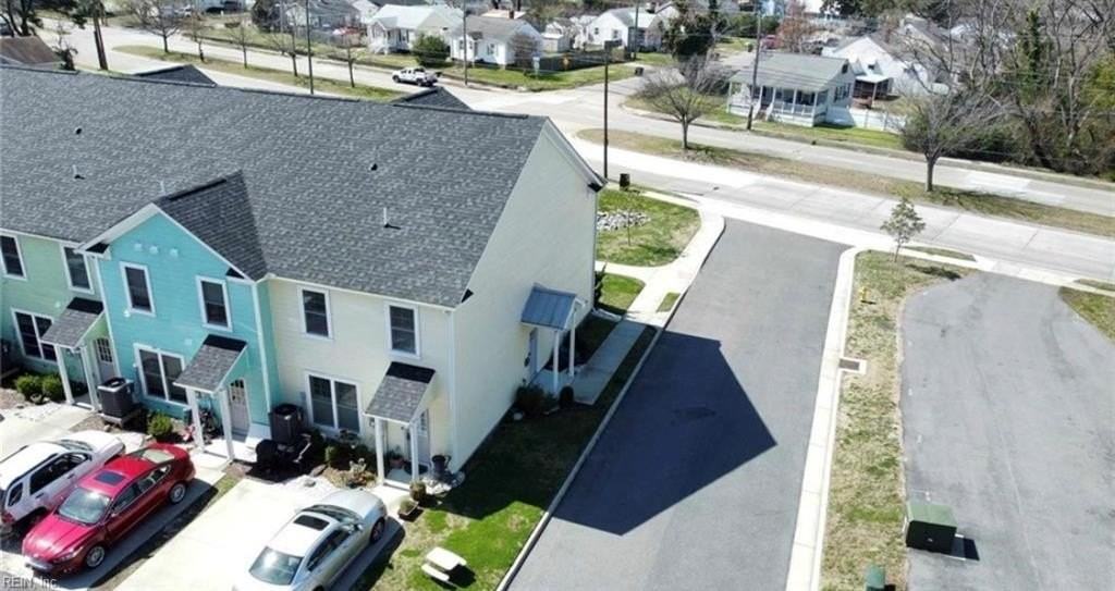 8226 Tidewater Dr - Photo 4 of 21