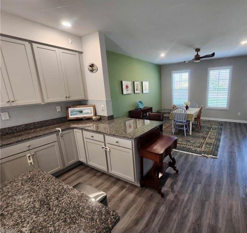 8226 Tidewater Dr - Photo 7 of 21