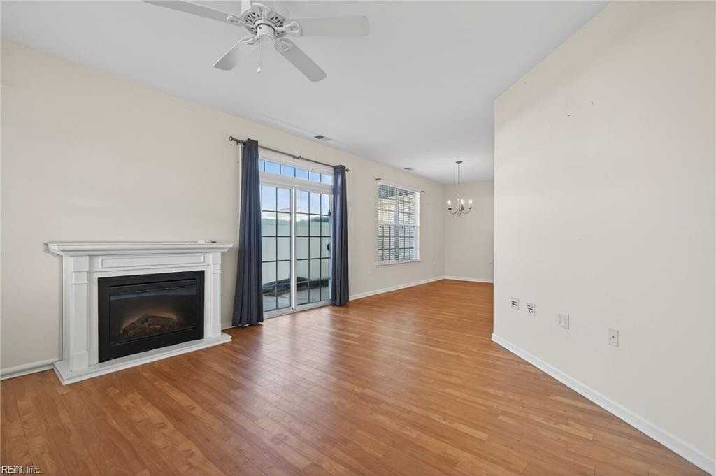 1120 Grace Hill Dr - Photo 4 of 29