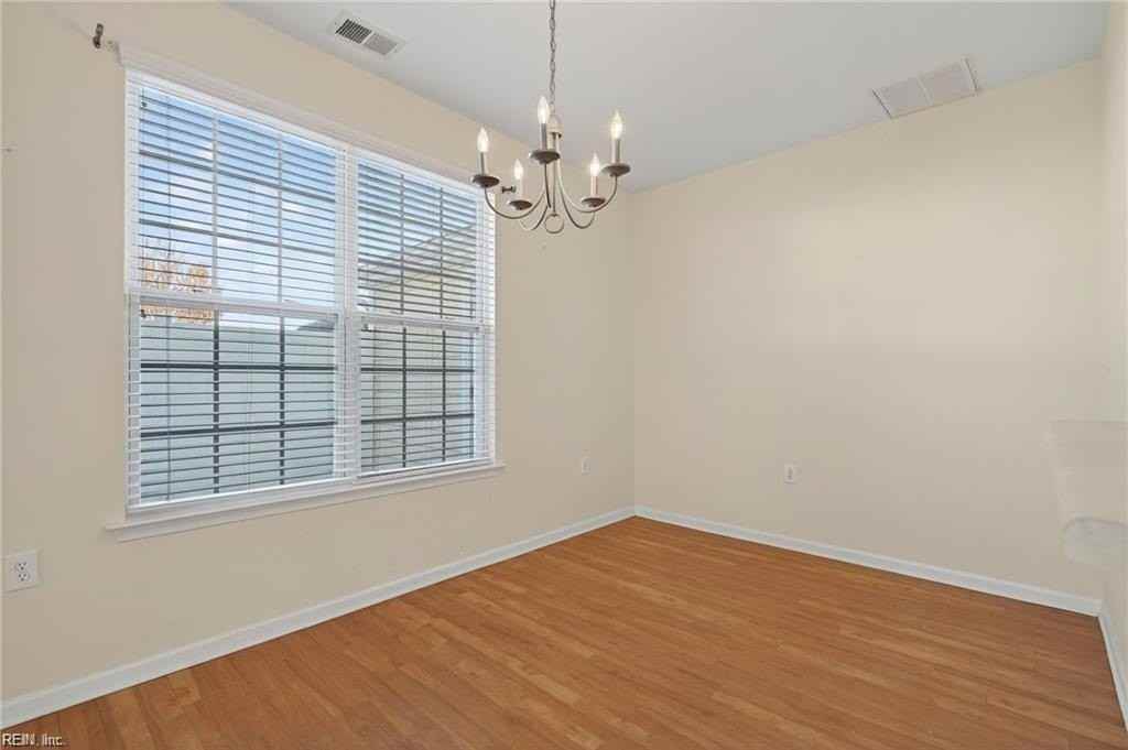 1120 Grace Hill Dr - Photo 7 of 29