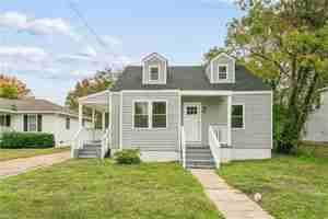 featured image of 924 Ivy Ave