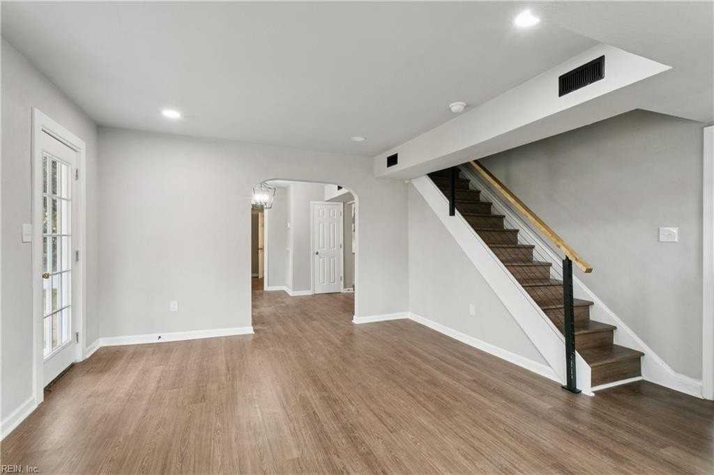 924 Ivy Ave - Photo 7 of 32