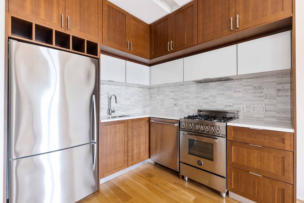 42 Maspeth Ave Apt 5f - Photo 3 of 16