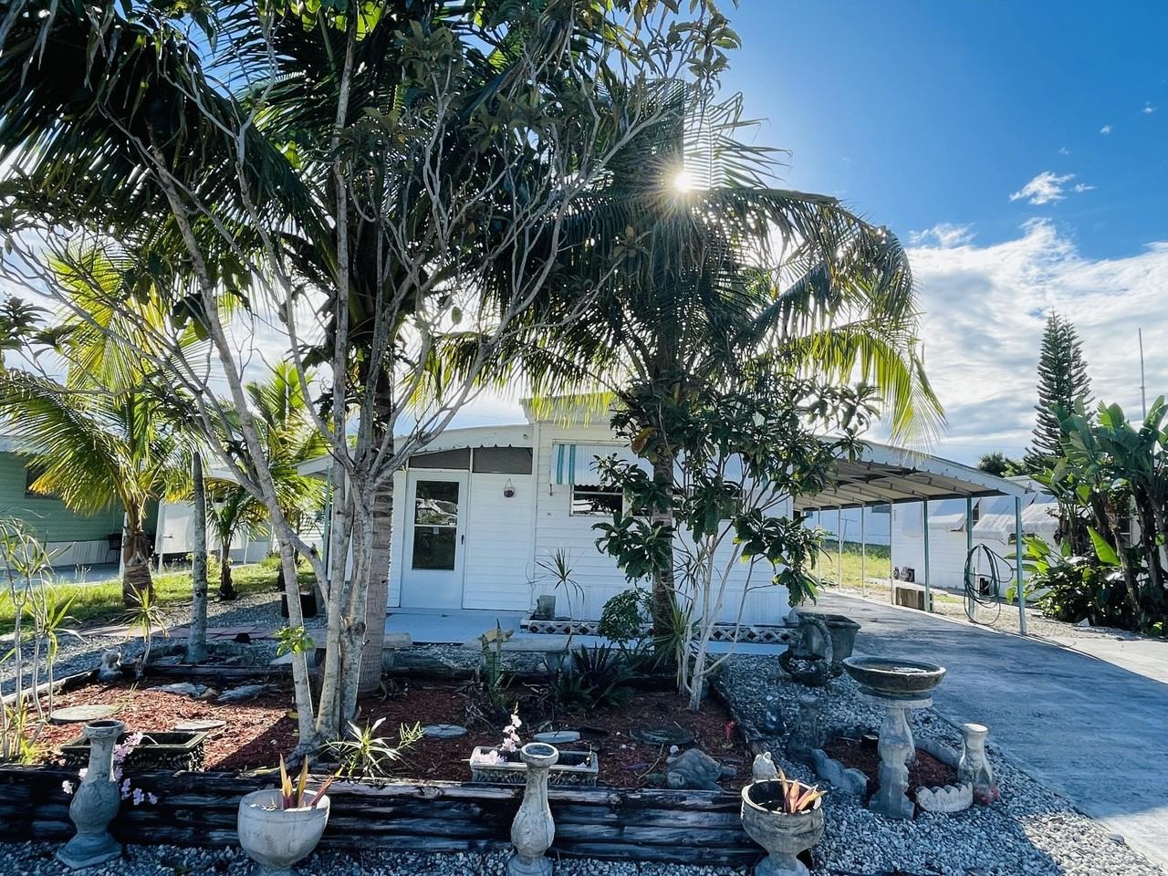 8026 Se Wren Ave - Photo 2 of 16