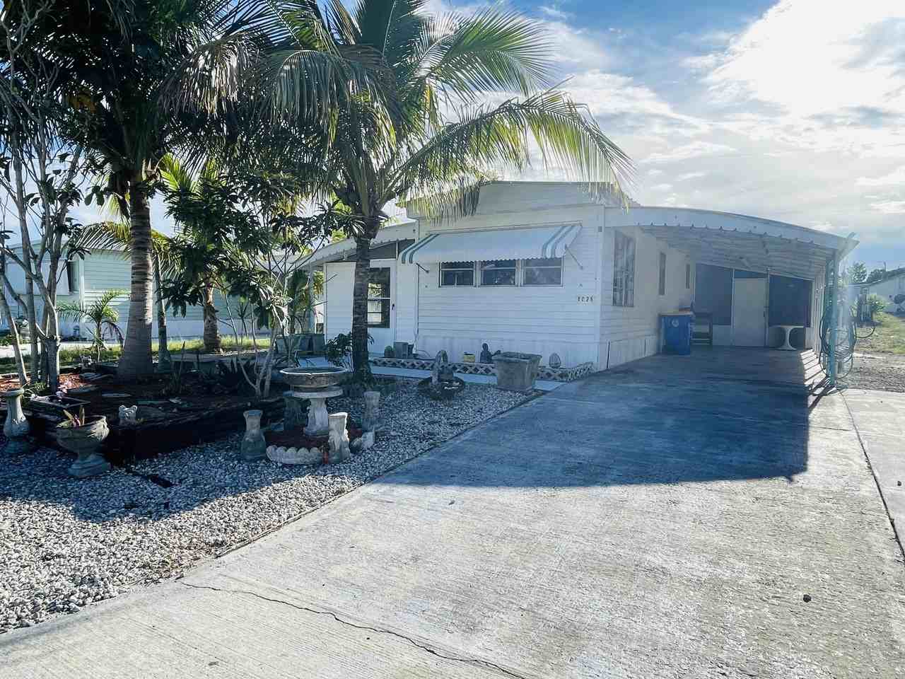 8026 Se Wren Ave - Photo 5 of 16