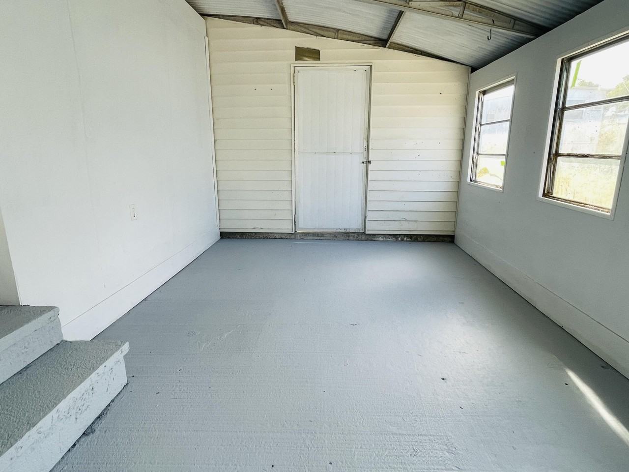 8026 Se Wren Ave - Photo 7 of 16