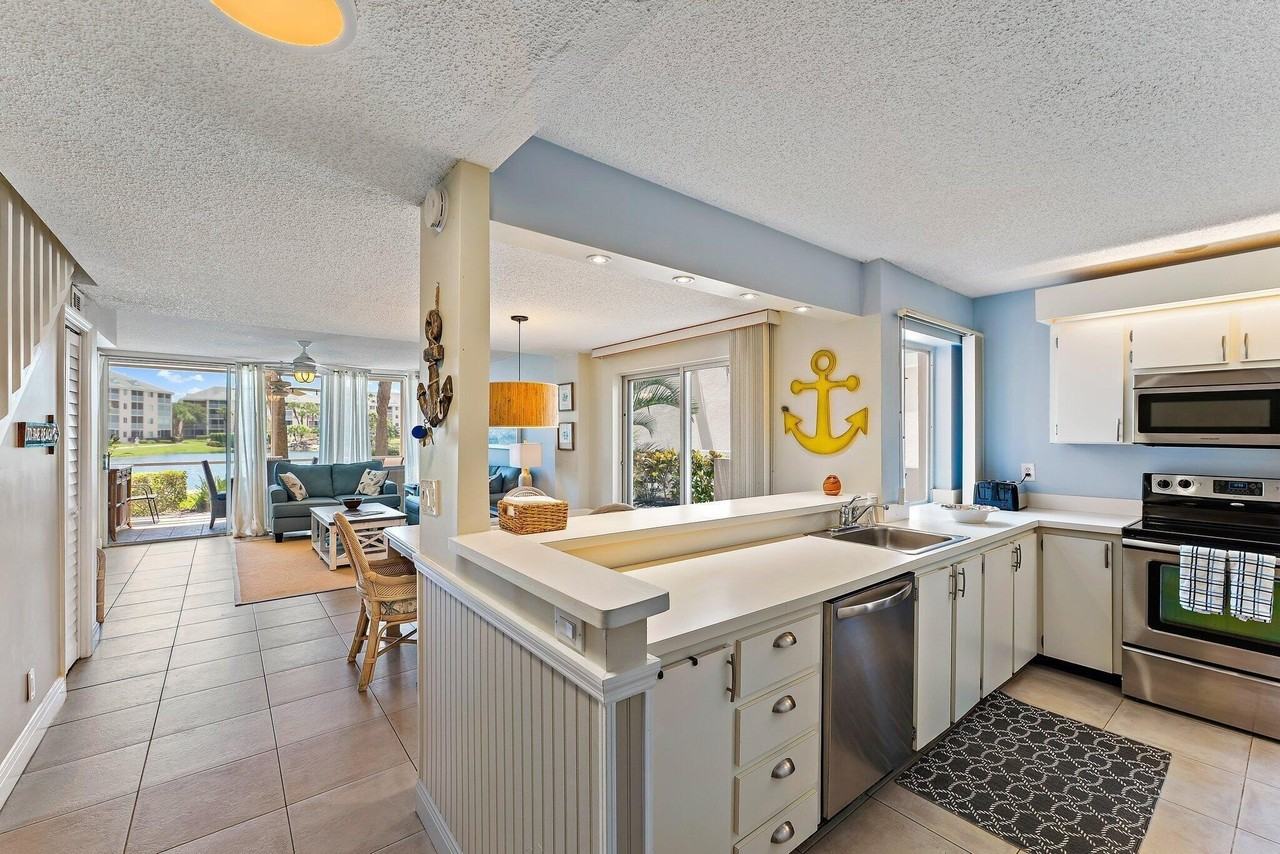 353 S Us Highway 1 Apt A105 - Photo 4 of 45