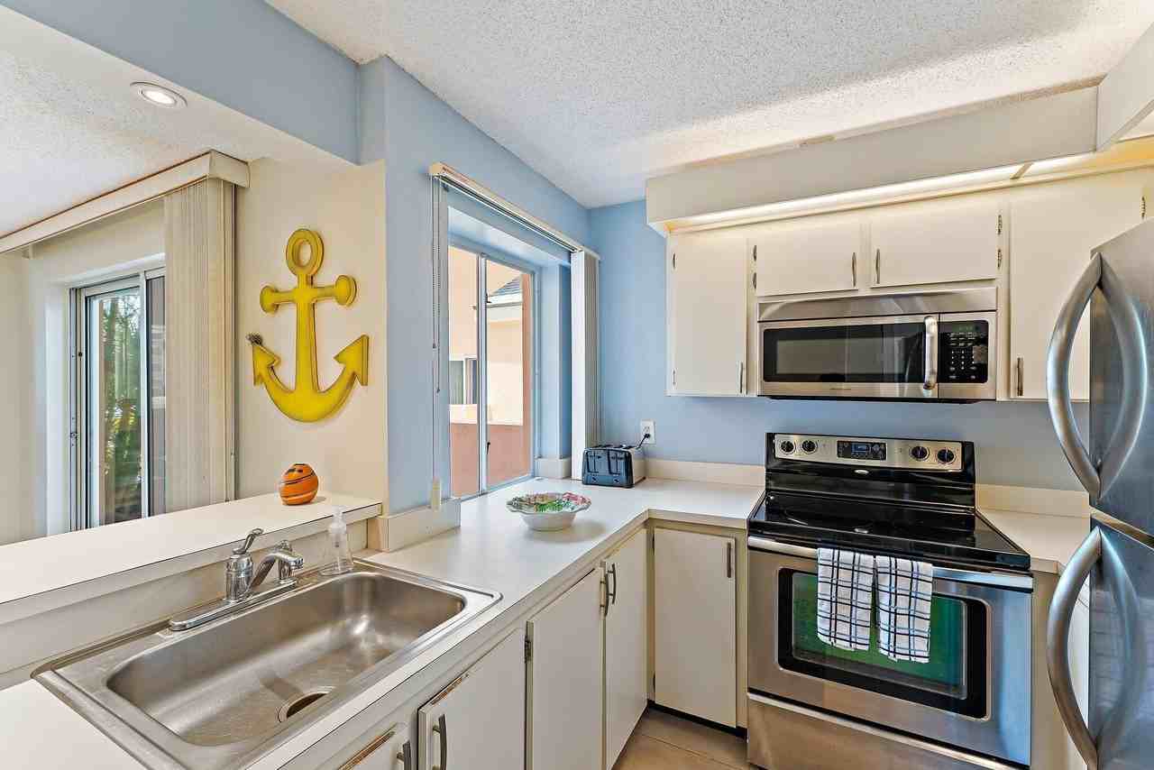 353 S Us Highway 1 Apt A105 - Photo 6 of 45