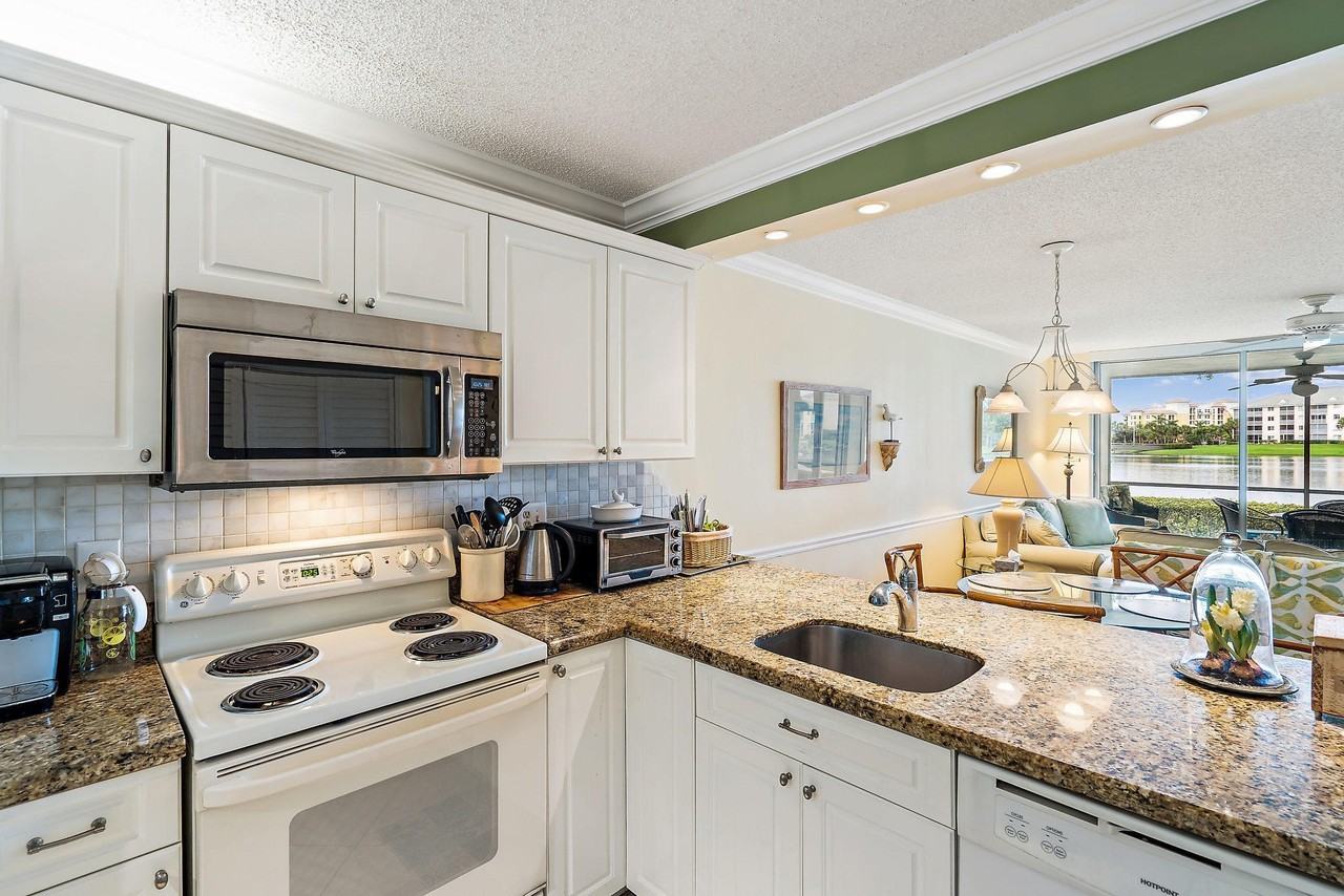 353 S Us Highway 1 Apt B102 - Photo 6 of 29