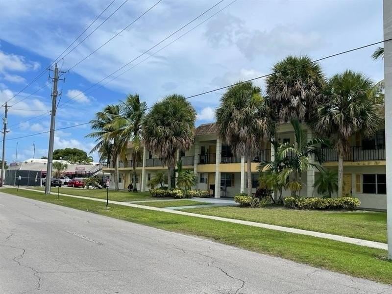 4160 Nw 21st St Apt A246 - Photo 5 of 12