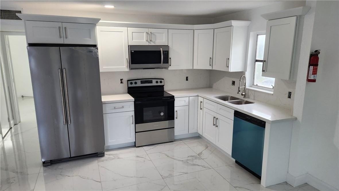 4160 Nw 21st St Apt A246 - Photo 7 of 12