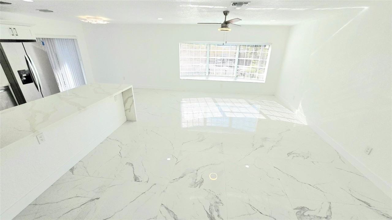 1848 Nw 55th Ave Apt 4x - Photo 7 of 30